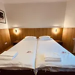 Destille Hotel 2*