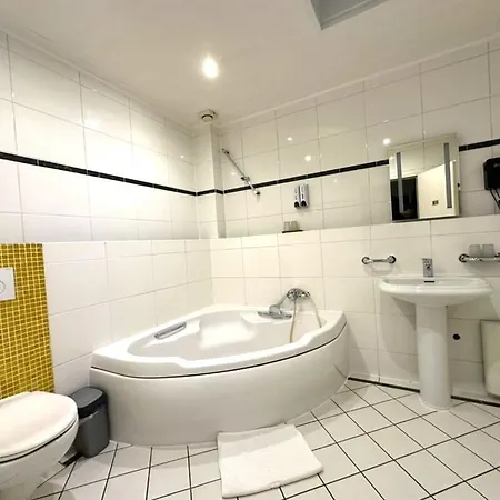 Hotel Destille 2*