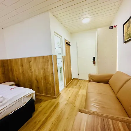 Destille 酒店 多尔马根