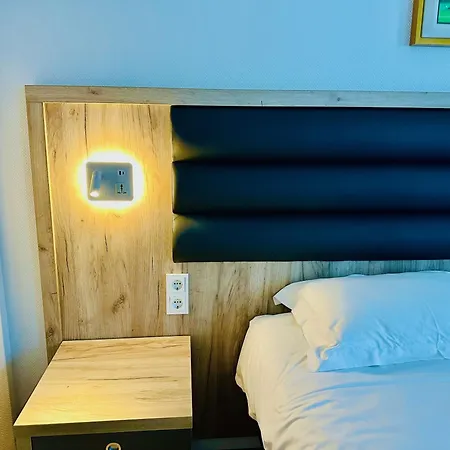 Destille Hotel 2*